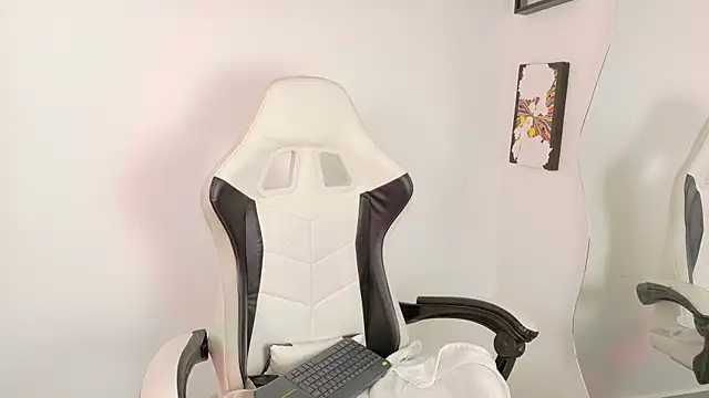 sara queen10 online show from 03/26/26, 07:12