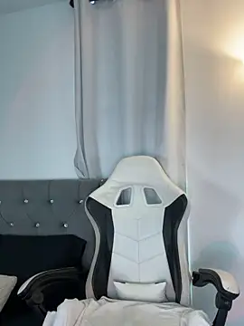 sara queen10 online show from 03/12/26, 04:55