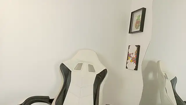 sara queen10 online show from 03/27/26, 04:08