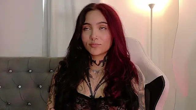 sara queen10 online show from 03/24/26, 08:31