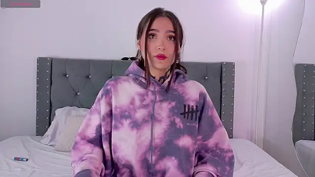 sara queen10 online show from 09/10/25, 01:54