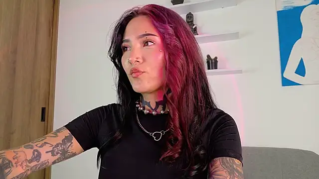 sara queen10 online show from 05/26/26, 04:16