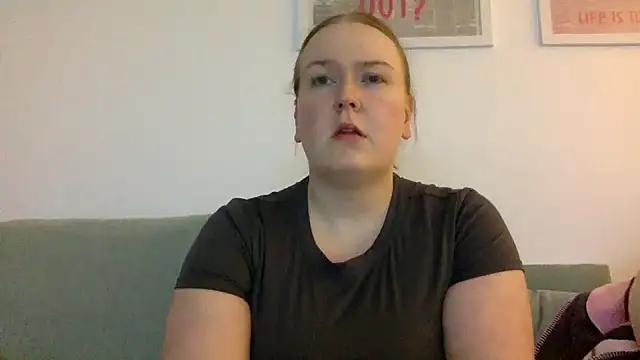 Snapshot of gracelovesxx chatting on 03/01/26, 10:32 gracelovesxx online show from 03/01/26, 10:32