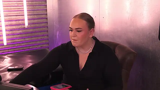 Snapshot of gracelovesxx chatting on 06/05/26, 06:40 gracelovesxx online show from 06/05/26, 06:40