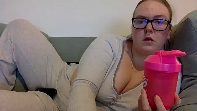 Snapshot of gracelovesxx chatting on 01/13/26, 02:10 gracelovesxx online show from 01/13/26, 02:10