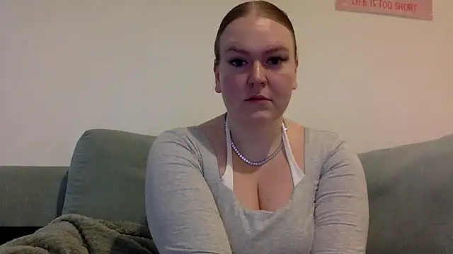 Snapshot of gracelovesxx chatting on 01/07/26, 10:42 gracelovesxx online show from 01/07/26, 10:42