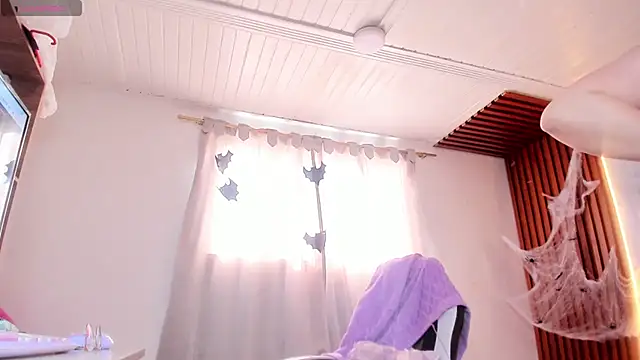 shasha bloom online show from 11/01/25, 07:41