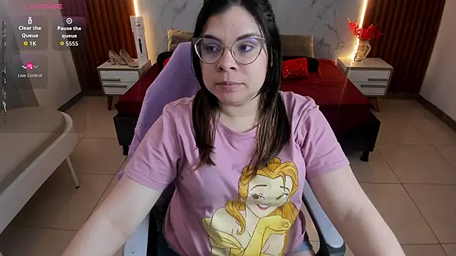 shasha bloom online show from 10/07/25, 03:13