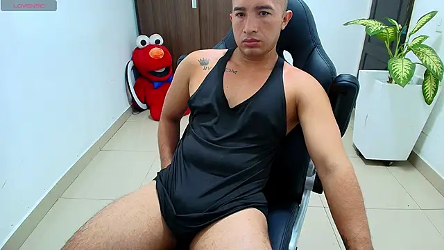 sebastian oconnor77 online show from 09/25/25, 12:44