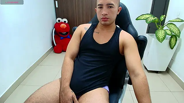 sebastian oconnor77 online show from 10/17/25, 12:40