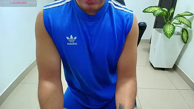 sebastian oconnor77 online show from 10/31/25, 12:46