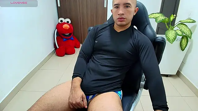 sebastian oconnor77 online show from 10/12/25, 12:39