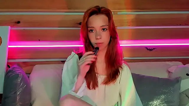 Lori Williams online show from 11/11/25, 01:00