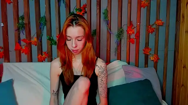 Lori Williams online show from 12/01/25, 01:28