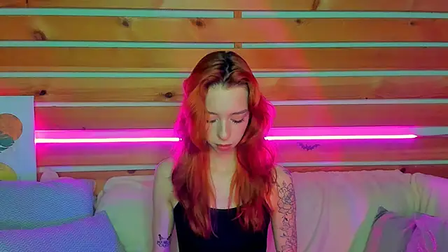 Lori Williams online show from 12/17/25, 01:10