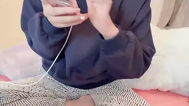 Amybaby521 online show from 10/29/25, 10:14