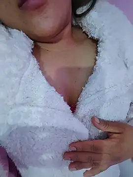 airamoon online show from 10/31/25, 12:18