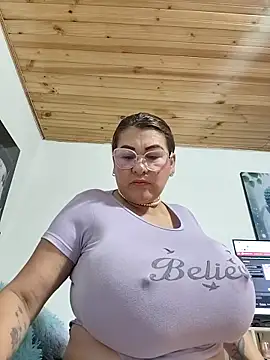AlexxiaaMat online show from 04/28/26, 11:03