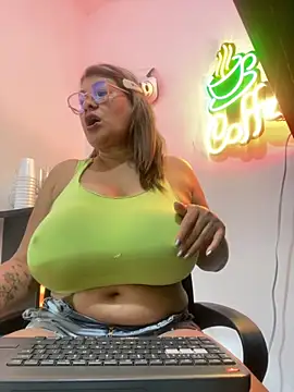 Snapshot of AlexxiaaMat chatting on 09/16/25, 11:11 AlexxiaaMat online show from 09/16/25, 11:11