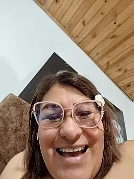 AlexxiaaMat online show from 05/11/26, 02:45