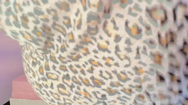 sweet artemiis online show from 10/30/25, 08:17