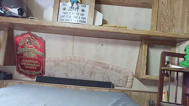 Snapshot of mike42088 chatting on 02/24/26, 07:15 mike42088 online show from 02/24/26, 07:15