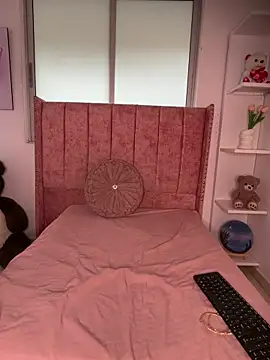 salomecute21 online show from 05/05/26, 11:13