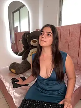 Snapshot of salomecute21 chatting on 11/01/25, 11:59 salomecute21 online show from 11/01/25, 11:59