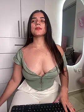 Snapshot of salomecute21 chatting on 02/19/26, 11:07 salomecute21 online show from 02/19/26, 11:07