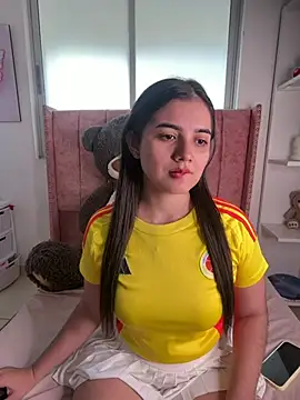 salomecute21 online show from 06/27/26, 12:00