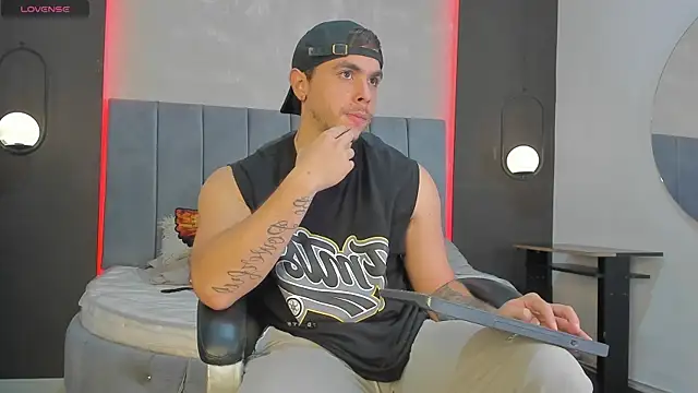 Liam walk  online show from 03/04/26, 09:33