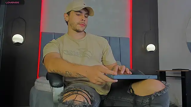 Liam walk  online show from 03/08/26, 02:09