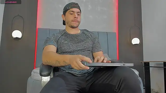 Liam walk  online show from 03/11/26, 07:19