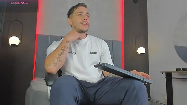 Liam walk  online show from 04/08/26, 05:58