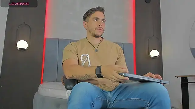 Liam walk  online show from 04/09/26, 08:04