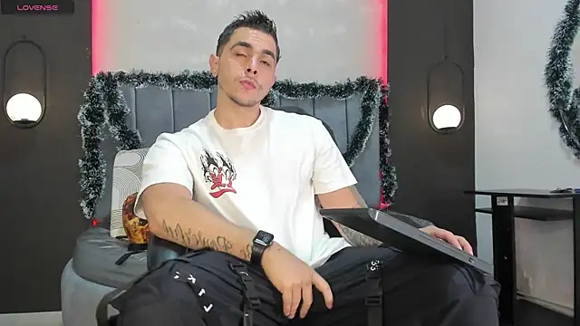 Liam walk  online show from 11/28/25, 10:10