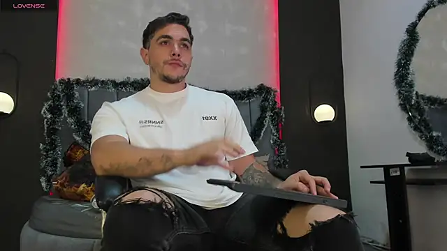 Liam walk  online show from 12/04/25, 11:15