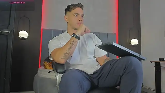 Liam walk  online show from 03/26/26, 12:36