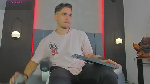 Liam walk  online show from 03/29/26, 10:11