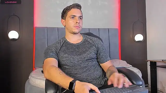 Liam walk  online show from 02/11/26, 08:20