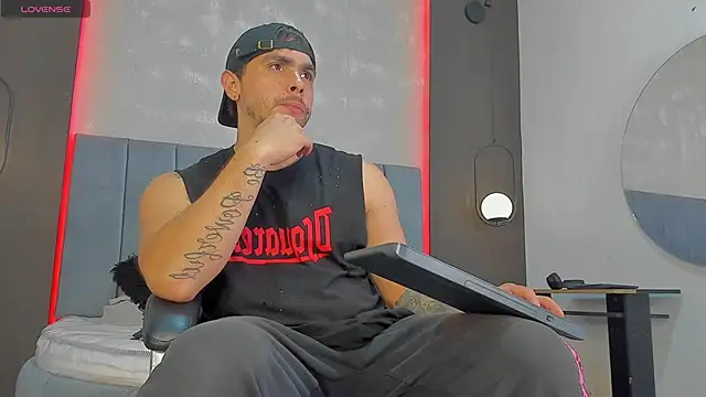 Liam walk  online show from 03/09/26, 11:08