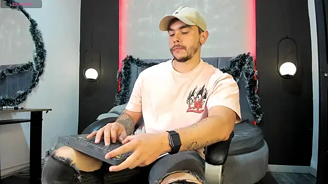 Liam walk  online show from 12/22/25, 09:37