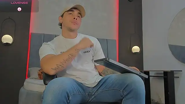 Liam walk  online show from 03/12/26, 08:13