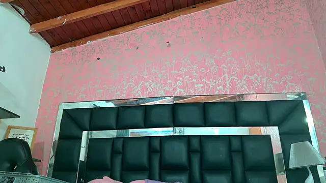 Snapshot of anzhel_novick chatting on 11/11/25, 12:00 anzhel novick online show from 11/11/25, 12:00