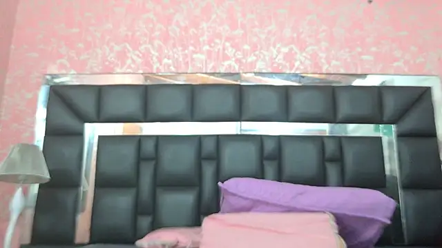 Snapshot of anzhel_novick chatting on 10/04/25, 12:07 anzhel novick online show from 10/04/25, 12:07