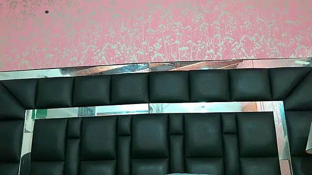 Snapshot of anzhel_novick chatting on 09/27/25, 12:00 anzhel novick online show from 09/27/25, 12:00