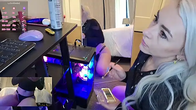 kinkylilsweetie online show from 10/29/25, 11:25