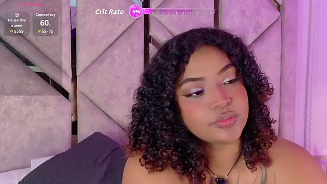 Snapshot of Cristal-Jonnes chatting on 05/26/26, 05:49 Cristal-Jonnes online show from 05/26/26, 05:49