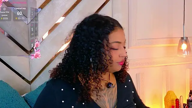 Snapshot of Cristal-Jonnes chatting on 07/12/26, 12:50 Cristal-Jonnes online show from 07/12/26, 12:50