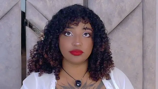 Snapshot of Cristal-Jonnes chatting on 05/02/26, 10:48 Cristal-Jonnes online show from 05/02/26, 10:48